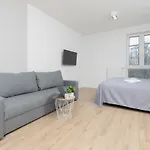 Metro Bielany With Parking By Renters Appartement