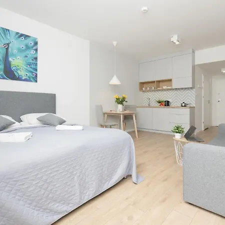 Metro Bielany With Parking By Renters Daire