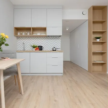 Daire Metro Bielany With Parking By Renters Varşova