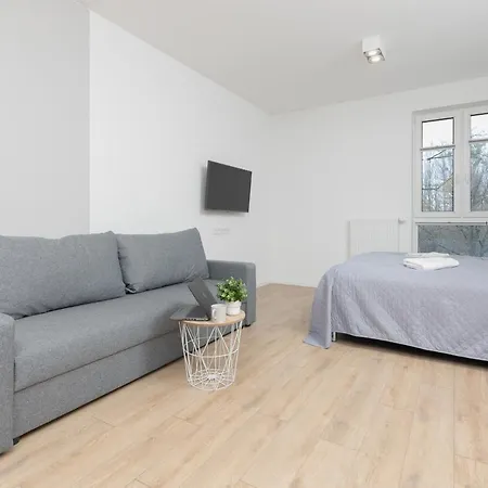 Metro Bielany With Parking By Renters Daire