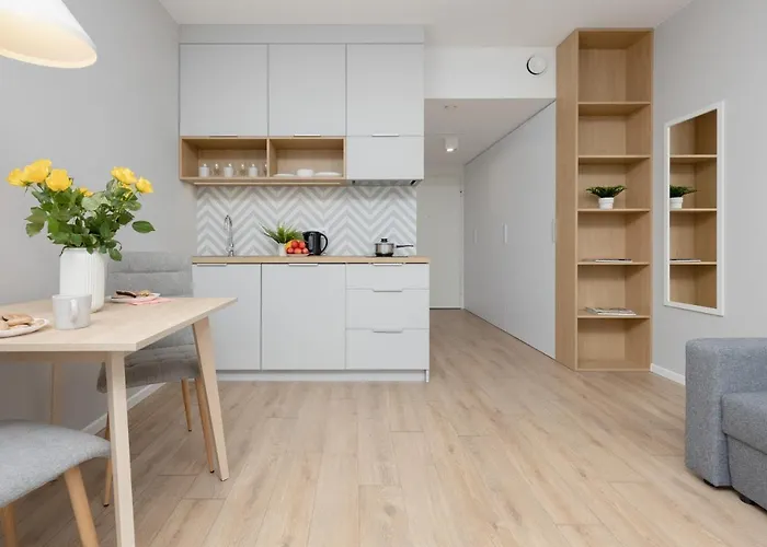 شقة Metro Bielany With Parking By Renters وارسو