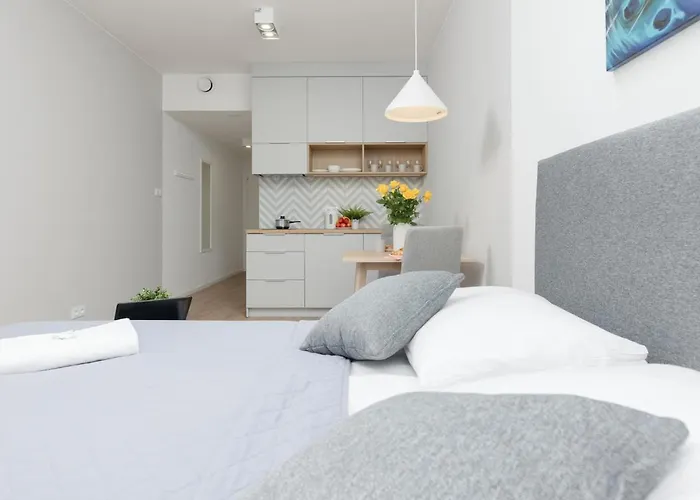 Metro Bielany With Parking By Renters * وارسو